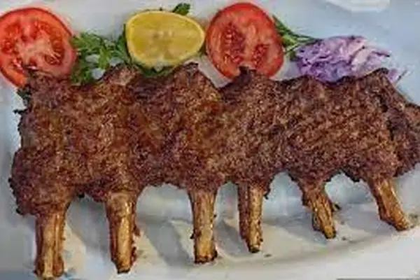 طرز تهیه دنده گوسفندی خوش‌عطر و خوش‌طعم در فر | با این دستور عاشق گوشت می‌شوید!