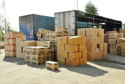 دستگیری جاعلان برچسب اصالت کالاهای خارجی 