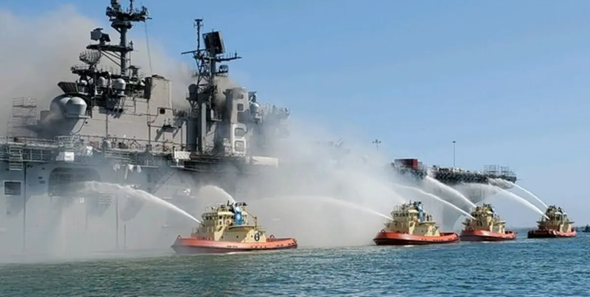 
نیروی دریایی آمریکا  | مهارآتش‌سوزی در کشتی جنگی آمریکا  
