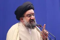 عبدالله گنجی روایت احمد خاتمی از وضعیت جسمانی رهبری را رد کرد | گنجی: پزشکان معالج تأکید کردند وضعیت جسمانی رهبری از ابتدا بدون مشکل اساسی بوده است