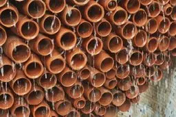 شبیه‌سازی سرما و گرمای اسپیلت‌ها با سیستم سفالی گیاهی/ کاهش ۹۵درصدی مرگ‌ومیر در مرغداری‌ها