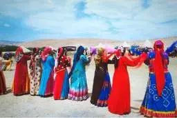 شادی و غم در هم آمیخته در ترانه واسونک | مراسم محلی مردم استان فارس را ببینید +ویدئو