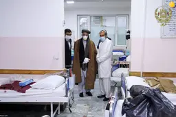 اشرف غنی از زایشگاهی که  مورد حمله مسلحانه قرار گرفت، بازدید کرد.