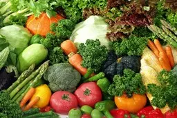 بهترین روش شستن میوه و سبزیجات چیست؟ 