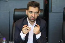 
 آذری جهرمی  :  دشمن ما همین‌جاست، دروغ میگن آمریکاست. 

