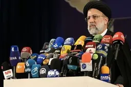 من رقیب فساد و ناکارآمدی هستم، رقیب جناح های سیاسی نیستم