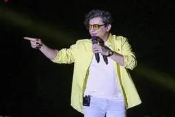 کنسرت محسن ابراهیم زاده در شرایط کرونایی+ عکس | محسن ابراهیم زاده در کیش کنسرت برگزارکرد