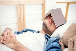 در این ساعت نخوابید  باعث سکته می‌شود!