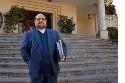 
آقای وزیر کار! از سرما نمردیم، امید واهی تو ما را کشت!
