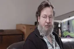 لارس فون تریه  به‌ پارکینسن مبتلا شد | کارگردان "داگویل" و "شکستن امواج" مبتلا به پارکینسون شد