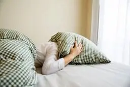 چرا نباید در اتاق گرم بخوابید؟