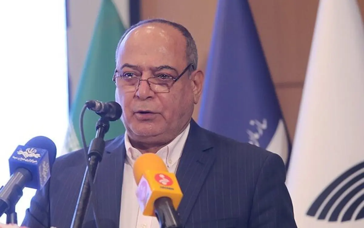 
رئیس سازمان هواپیمایی  |   قیمت بلیت هواپیما کاهش می‌یابد