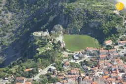 عجیب و غریب‌ترین ورزشگاه و زمین‌های فوتبال 