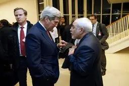  تیم ظریف در مذاکرات برجام 1394 برای هر کلمه و ویرگول، می‌جنگید
