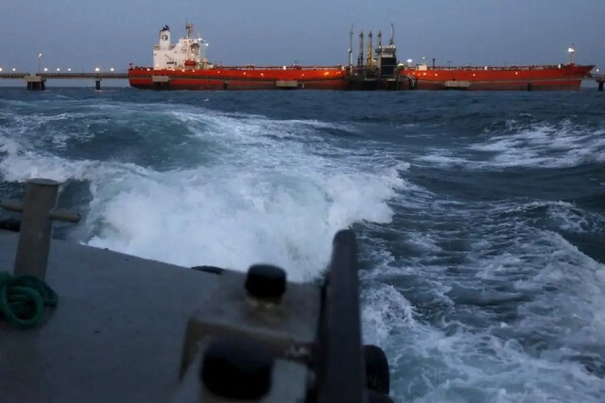  یک ابرنفتکش با پرچم ایران ۲ میلیون بشکه نفت خام از ونزوئلا بارگیری کرد 