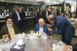 
انتقادروزنامه جمهوری اسلامی ازرفتاربرخی نمایندگان 