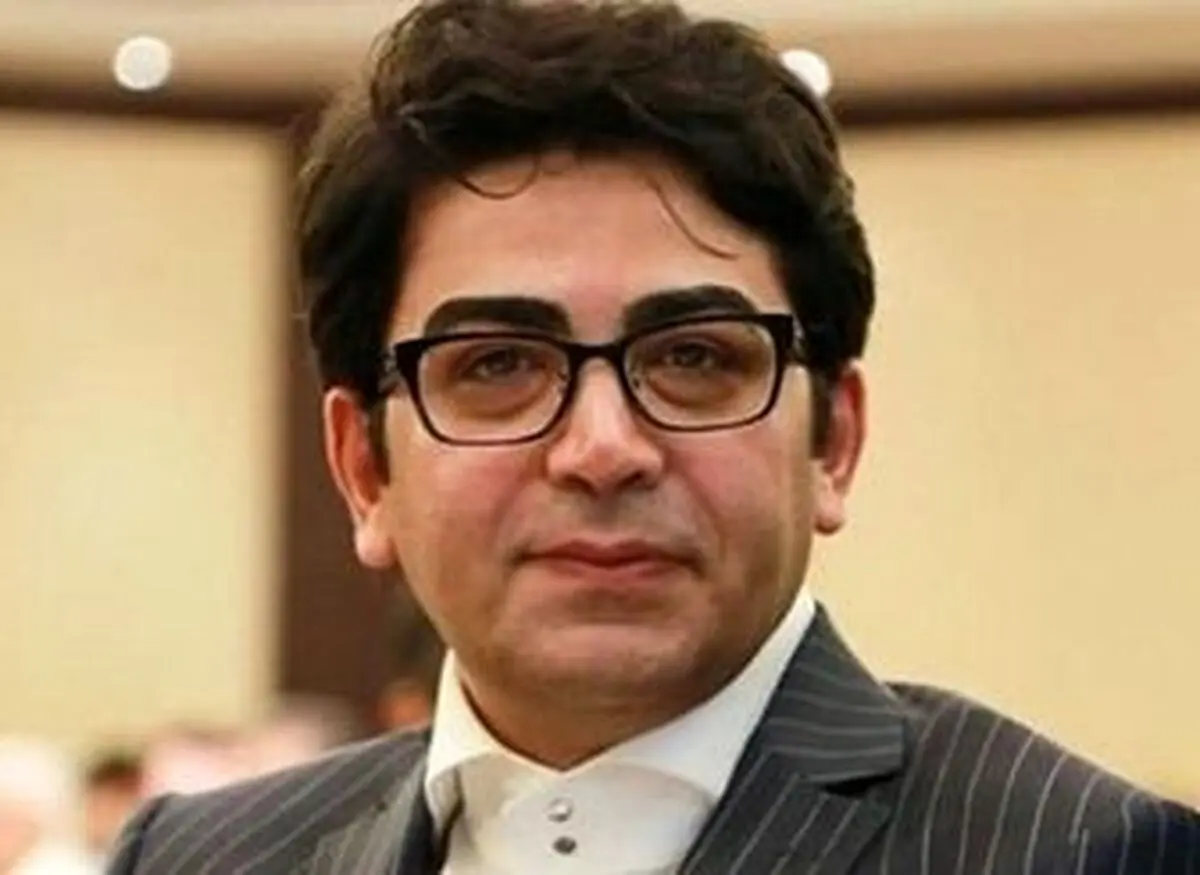 مجری ممنوع التصویر در ماشینی لاکچری +عکس 
