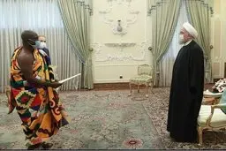 پوشش عجیب سفیر جدید غنا در دیدار روحانی + عکس