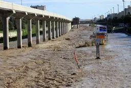 
دستورات فوری استاندار قم برای مدیریت بحران احتمالی سیل
