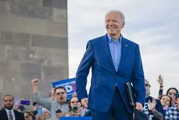 
 بایدن   |    دلیل واگذاری مناطق حومه شهرها و ایالات به ترامپ چیست ؟
