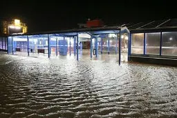 سیل و رانش زمین در هند 221 قربانی گرفت | یک شهر کامل به زیر آب رفت!