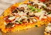 از این به بعد ماکارونی رو با پیتزا درست کن! | طرز تهیه یک شام فوری با ماکارونی به شکل پیتزا! + ویدئو