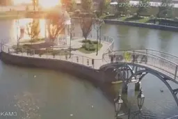 یک مرکز خرید گلوله‌باران شد | لحظه وحشتناک گلوله‌باران مرکز خرید و کشته شدن مردم+ویدئو 