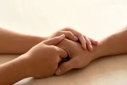 چگونه در ناملایمات زندگی عزیزانمان را دلداری دهیم؟ 