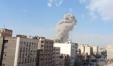 وزیر جنگ رژیم صهیونیستی: اسرائیل حمله‌ای پیش‌دستانه علیه ایران را آغاز کرده |  مقام آمریکایی به الجزیره: مشارکت آمریکا در حملات |  مهر: فضای هوایی کل کشور بسته شد