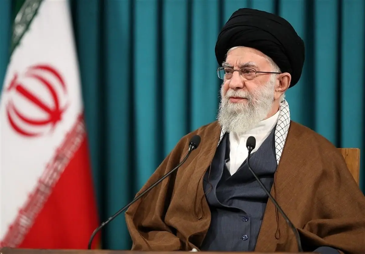 رهبر انقلاب: بعضی گفتند که جمهوری اسلامی به بن‌بست رسیده، خب اگر به بن‌بست رسیدیم، دشمن چرا این‌قدر خرج می‌کند که ما را به زمین بزند؟