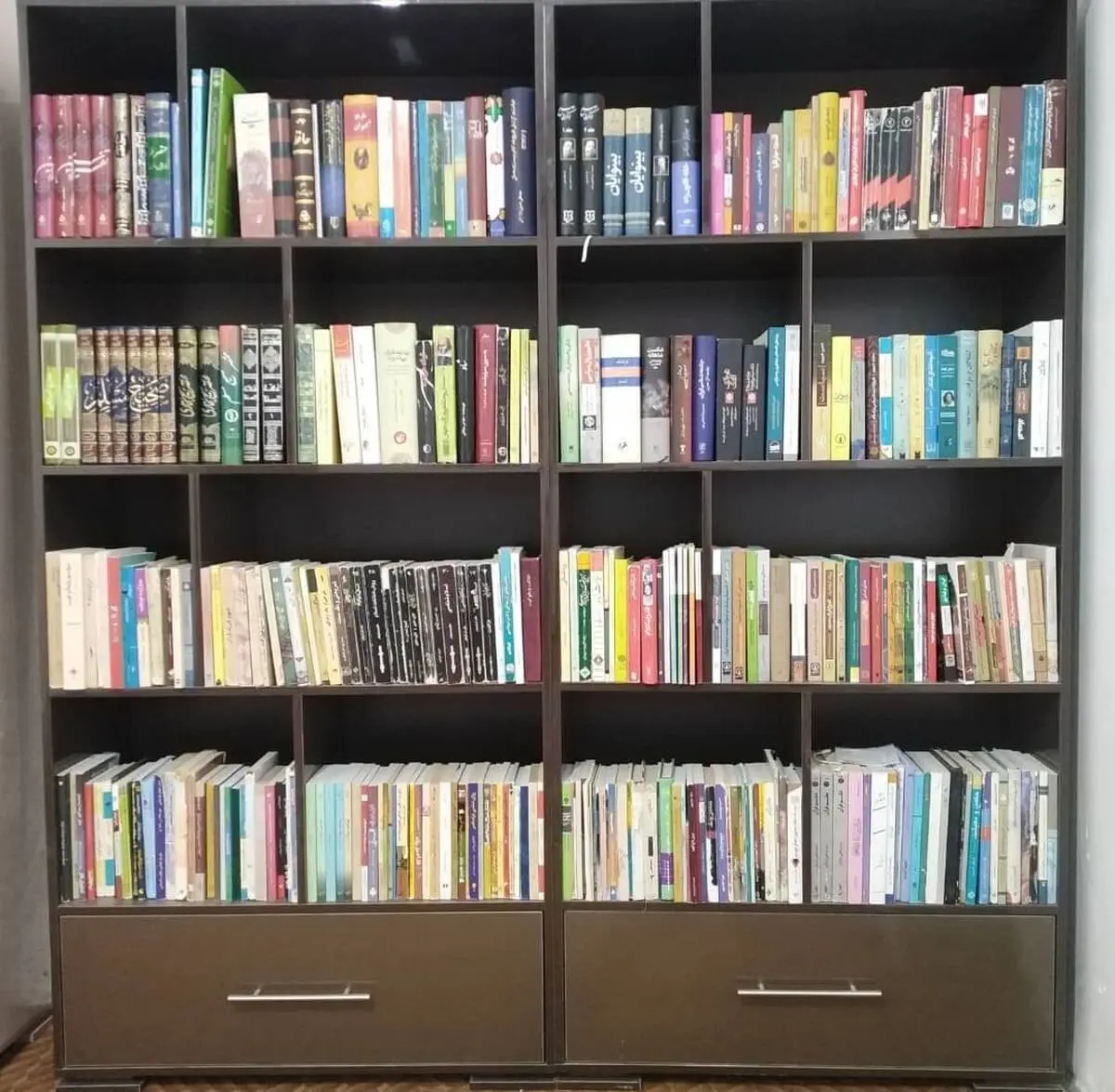 کتابخوانی و آگاهی برای مبارزه با جهل خویشتن و ساختن آینده ایران |  در ضرورت مطالعه روزانه