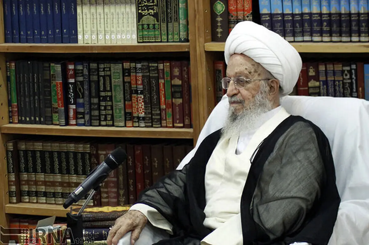 آیت‌الله العظمی مکارم: مخالفت با واکسن در منطق اسلام نیست