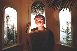 کتاب پیشگوی کرونا | رمان «چشمان تاریکی» که ٤٠‌ سال پیش به شیوع ویروسی از ووهان چین پرداخته 