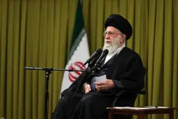 صحبت های رهبر انقلاب در دیدار دست‌اندرکاران کنگره شهدای خوزستان | جزئیات صحبت های رهبر انقلاب 