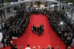 بلیت بخرید، سلبریتی شوید! | درباره حضور خبرساز اینفلوئنسرها و مدل‌ها در جشنواره کن