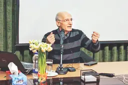 جامعه ایران به نخبگان معمولی نیازمند است