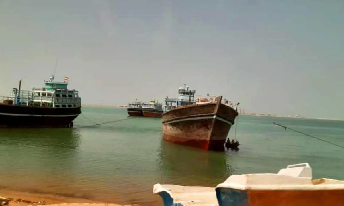 
قایق صیادی  بدلیل نقض فنی در خلیج چابهارگرفتار شد