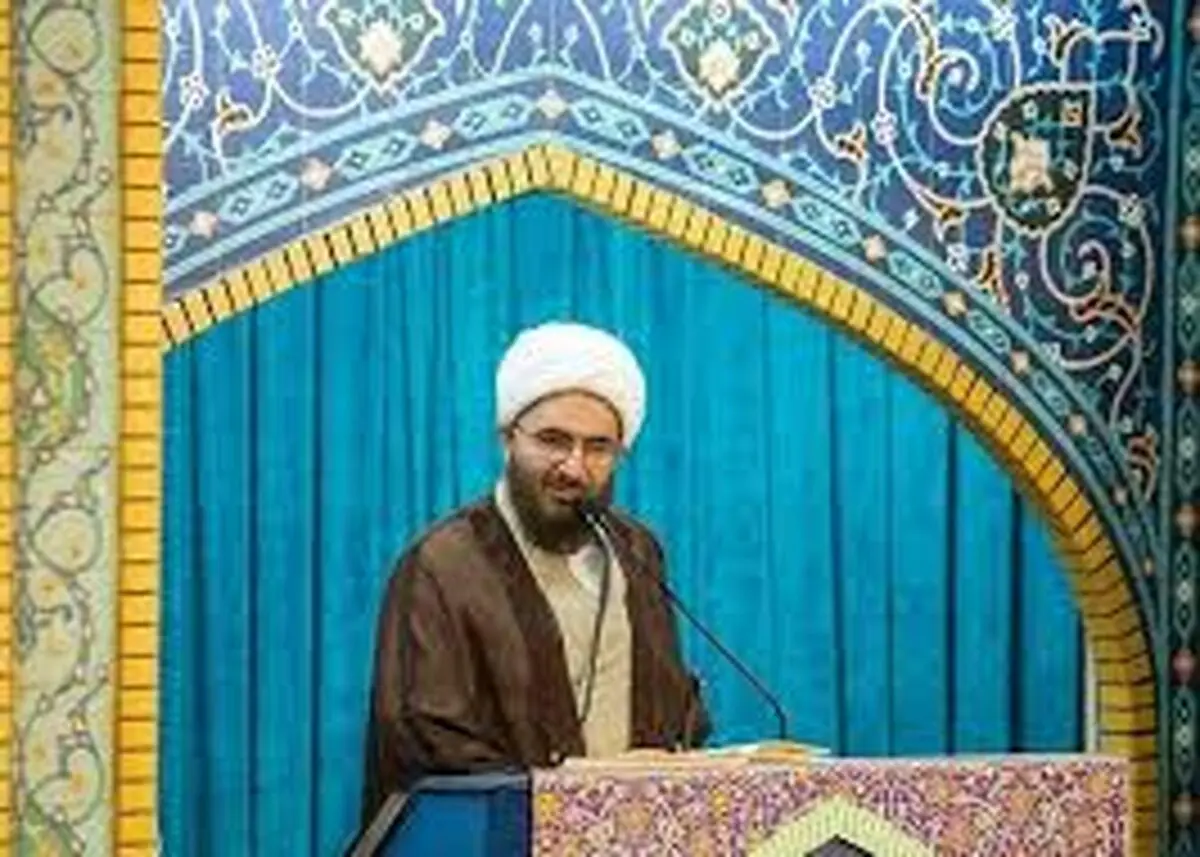 واکنش تند امام جمعه تهران به باهنر: کی هستی که اعلام می‌کنی نظام مسئله حجاب را کنار گذاشته؟