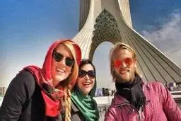  اینفلوئنسرهای چینی به دیدن جاذبه‌های جنوب ایران می‌روند | در قالب تور «ایران سلام» +جزئیات