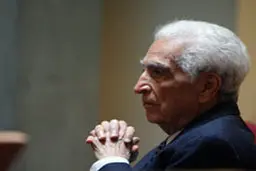 اسلامی ندوشن؛ تبر مرگ بر سروِ کهنِ ایران و نثر پارسی