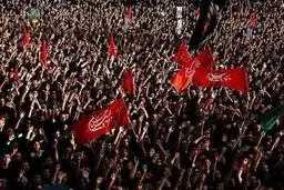 مداحان برای گرفتن اشک بیشتر از مستمعین خود از راه‌های مختلفی استفاده می‌کنند