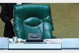 وزیر احمدی نژاد رقیب قالیباف شد