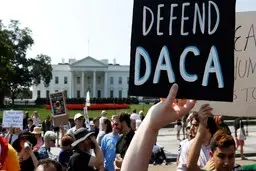 داکا | ترامپ لغو داکا را گامی مهم برای پیروزی در انتخابات ریاست جمهوری ماه نوامبر دانست.