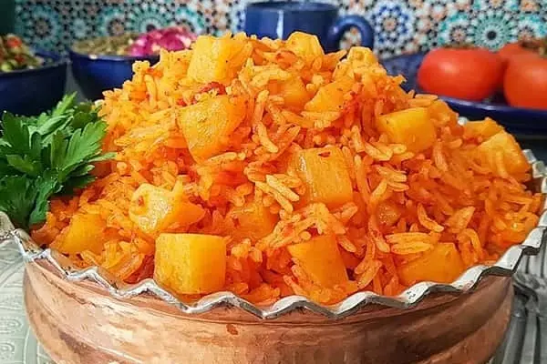 ناهار دمی گوجه فرنگی با سیب زمینی درست کن، ارزون و خوشمزه | طرز تهیه دمی گوجه فرنگی خوشمزه و ساده با سیب زمینی به روش سرآشپز محلی 