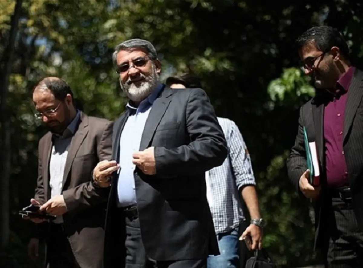 
معاون وزیر کشور درباره حوادث آبان ۱۳۹۸: در مسیر مقابله با اراذل و اوباش، تعدادی از هموطنانمان هم مجروح یا شهید شدند
