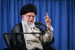 رهبر معظم انقلاب: قاچاق و واردات بی‌رویه کالا‌هایی را که تولید داخلی و با کیفیت دارند، خنجری بر قلب تولید کشور است 