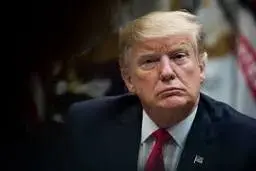 تیراندازی   |    ترامپ دستور اعدام ضاربان پلیس را صادر کرد