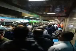 اولین روز کاری بعد از تعطیلات | وضعیت کرونایی در متروی تهران + عکس
