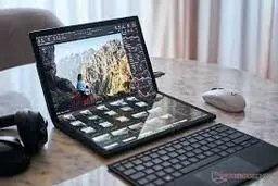لپ‌تاپ تاشوی هوآوی رونمایی شد | نگاهی به آینده فناوری با «MateBook Fold» +ویدئو