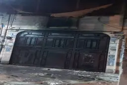 
 تابلوی دفتر نماینده مجلس را آتش زدند
